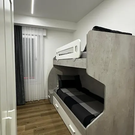 Апартаменты Comoda A Venezia Modern House Местре