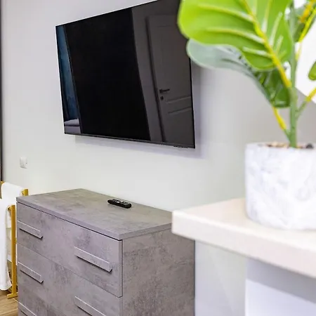Апартаменты Comoda A Venezia Modern House *