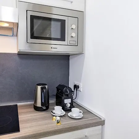 Comoda A Venezia Modern House Апартаменты Местре